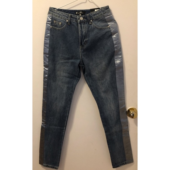 NWT Missguided Satin Panel PETITE Mom Jeans - Picture 1 of 4